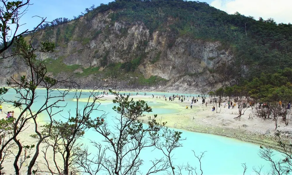 KAWAH PUTIH